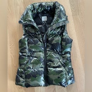 S13 New York camo puffer fur hooded vest size M